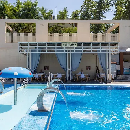 Hotel Salterra *